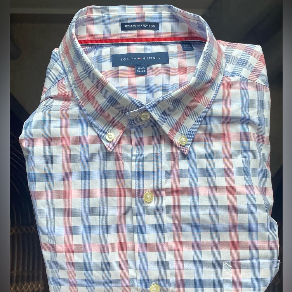 Tommy Hilfiger Men's Dress Shirt Regular Fit Non Iron - New with Tags!